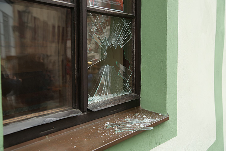 A2B Glass are able to board up broken windows while they are being repaired in Chafford Hundred.